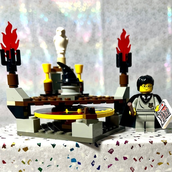 LEGO Harry Potter Sorcerer's Stone Sorting Hat 4701 - Vintage - Picture 3 of 7